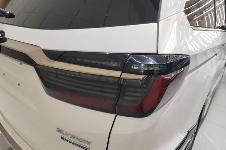 Used Honda Elysion 2022 2.0L eHEV Luxury First Edition
