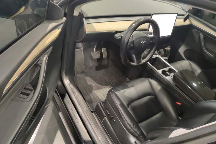 Used Tesla Model Y 2022 Rear-Wheel-Drive Version