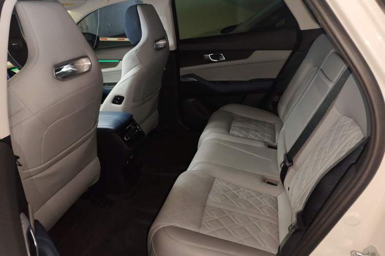 Used Changan UNI-K iDD 2022 Blue Whale iDD 130km 1.5T Prestige Model
