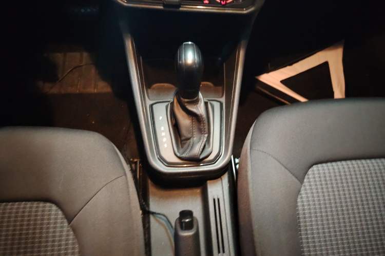 Used Volkswagen Santana 2016 1.6L Automatic Fashion Edition