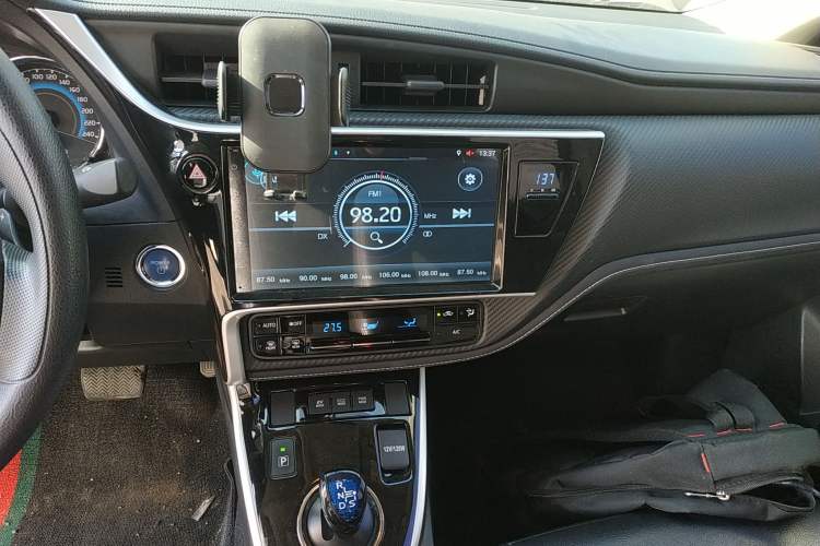 Used Toyota Levin 2017 Revised Dual-Engine 1.8H GS E-CVT Elite Sunroof Version China V Standard
