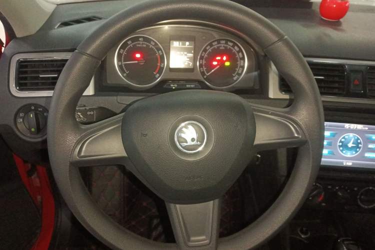 Used Skoda Rapid Spaceback 2014 1.6L Automatic Enjoyment Edition
