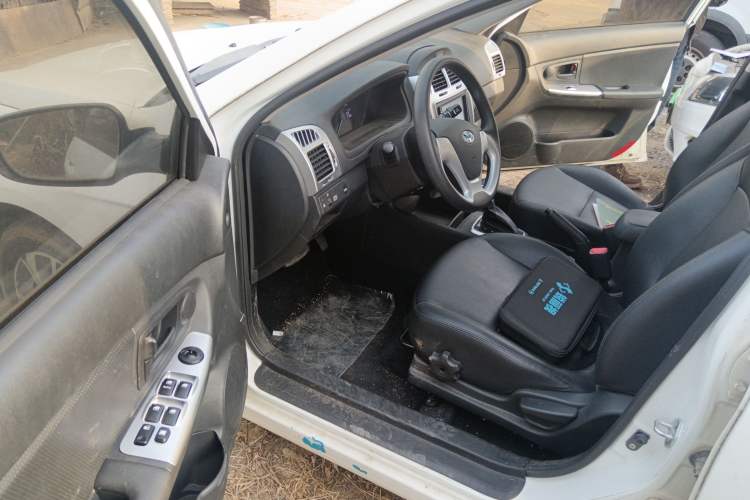 Used  300E 2017 Standard Model