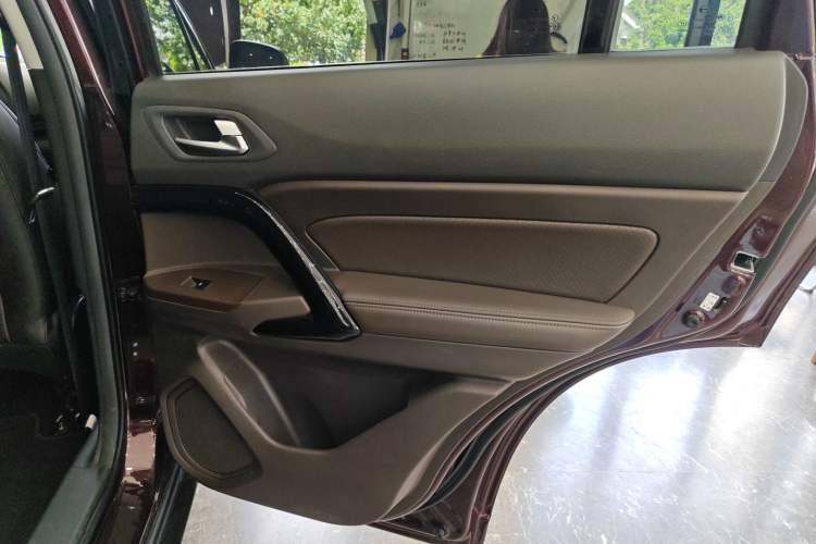 Used GAC Trumpchi GS4 2017 235T Automatic Two-Wheel Drive Luxury Smart Connectivity Version
