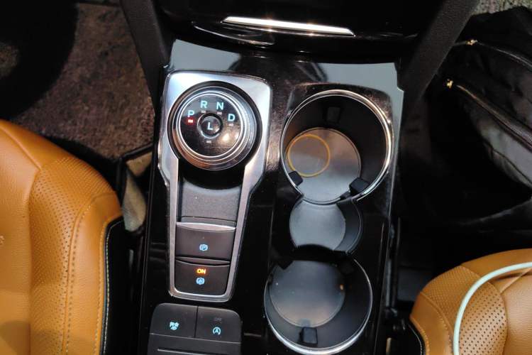 Used Ford Escape 2020 EcoBoost 245 Two-Wheel Drive Smart & Enjoyment Model