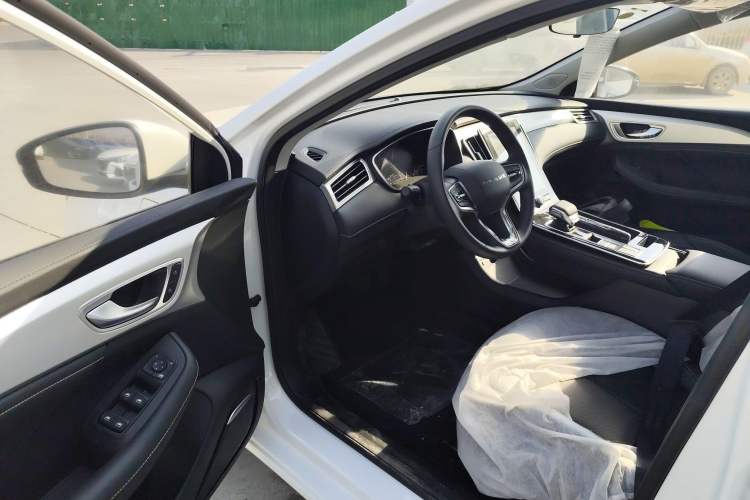 Used Roewe i6 MAX New Energy 2023 EV 420 Skyroof Special Edition
