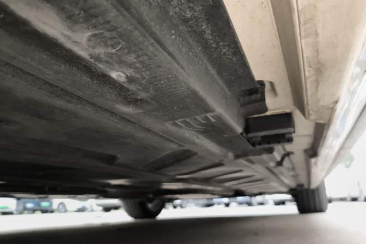 Used Mercedes-Benz E-Class 2019 E 300 L Sporty and Stylish Model
