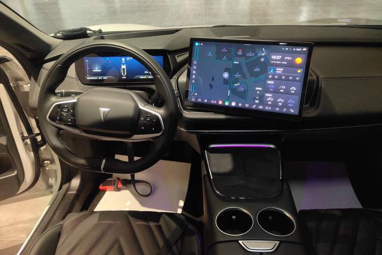 Used  SL03 2023 200Max Range-Extended Version
