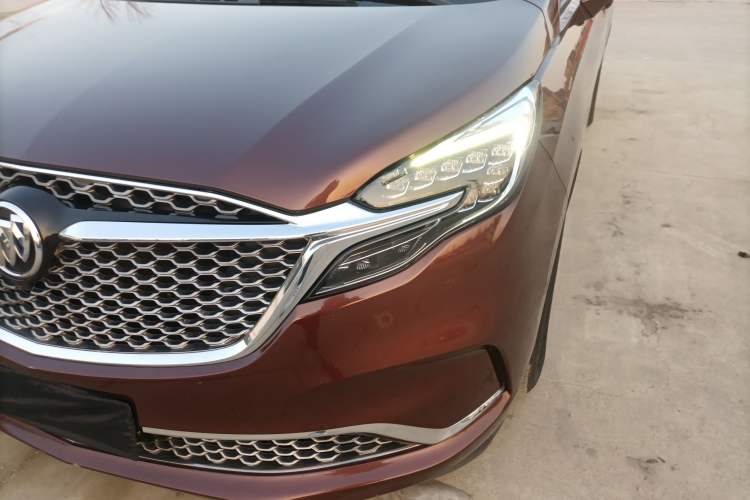 Used Buick GL8 2022 ES Landtrek 653T Comfort Edition