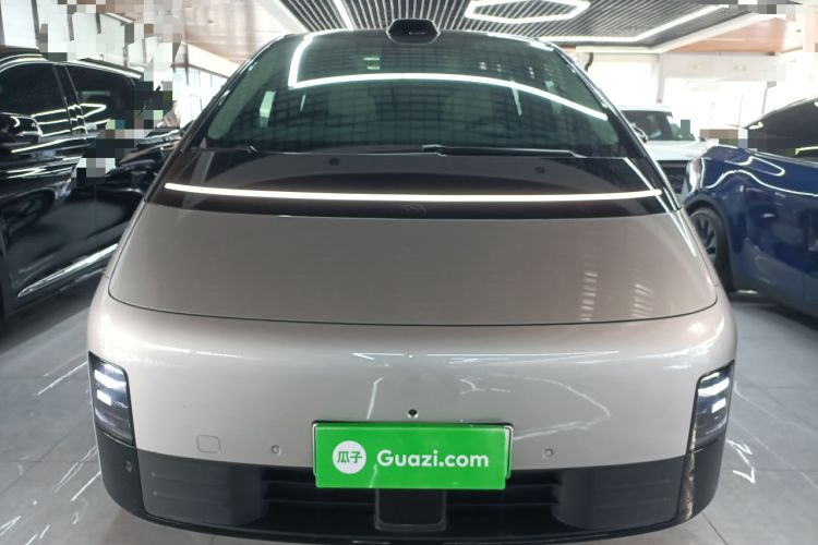 Used Li Auto MEGA 2024 Ultra Model
