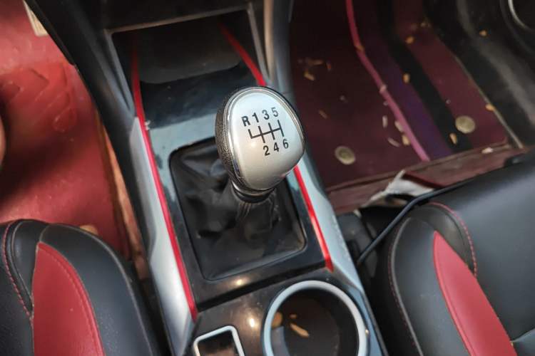 Used Haval H2 2017 Blue Label 1.5T Manual Two-Wheel Drive Luxury Model
