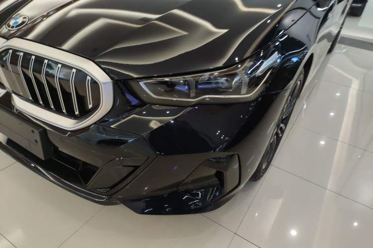 Used BMW 5 Series 2025 530Li Leading Model M Sport Package
