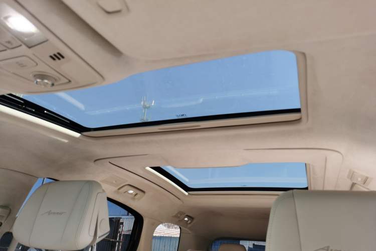 Used Buick GL8 2022 Facelift Avenir Aivia Six-Seat Deluxe Edition
