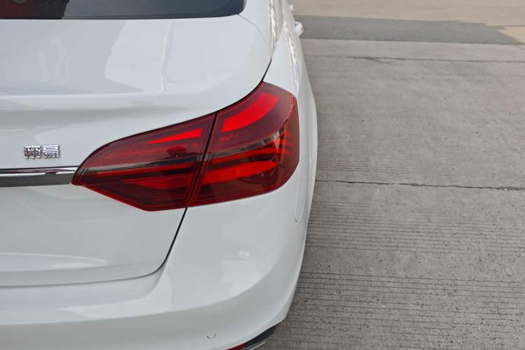 Used Geely Auto Emgrand 2018 1.5L CVT Upward Connect Edition

