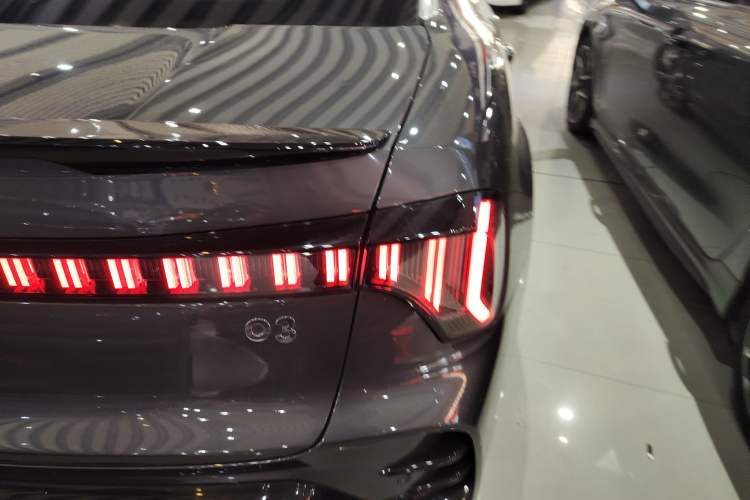 Used Lynk & Co 03 2023 1.5TD DCT JingPro
