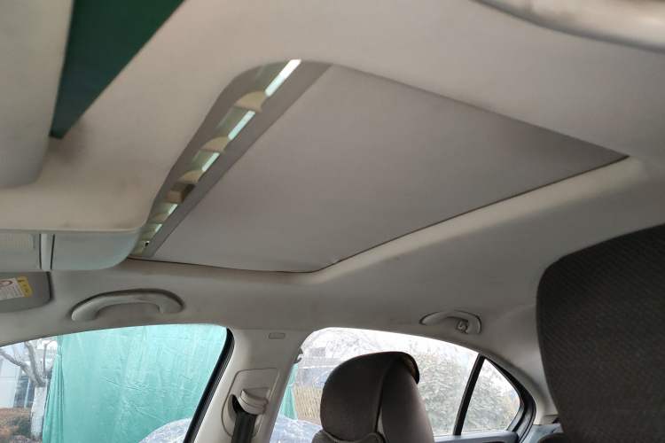 Used Volkswagen Sagitar 2015 1.6L Manual Comfort Model