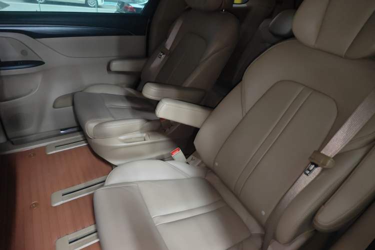 Used Buick GL8 2021 ES Land Cruiser 653T Luxury Edition