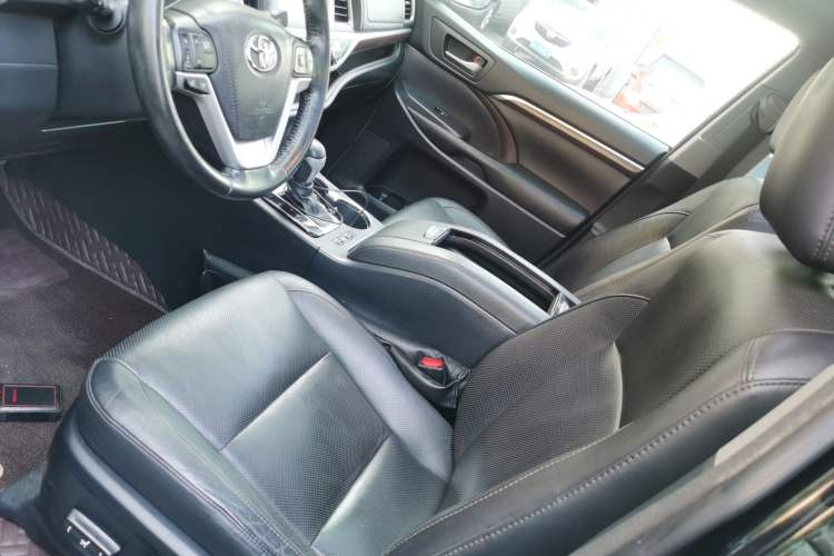 Used Toyota Highlander 2015 2.0T Four-Wheel Drive Ultimate Edition 7-Seater

