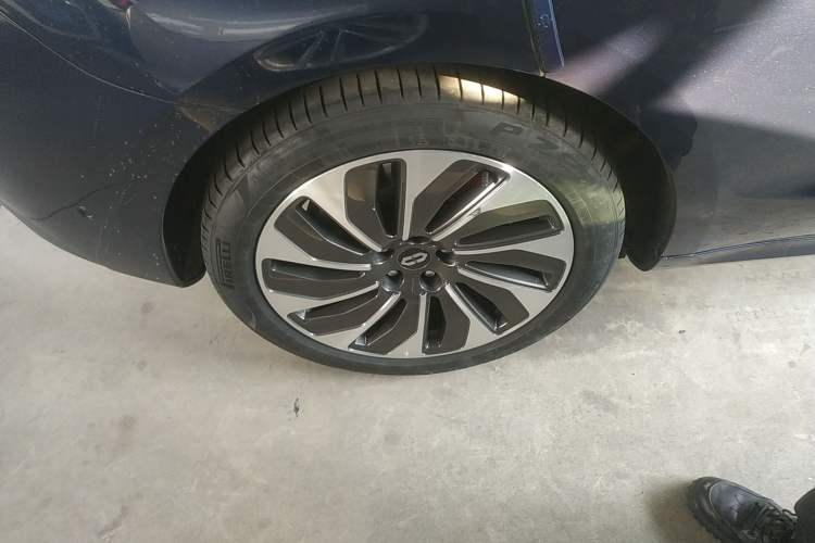 Used Hima AITO M5 2022 Range-Extended Rear-Drive Standard Version
