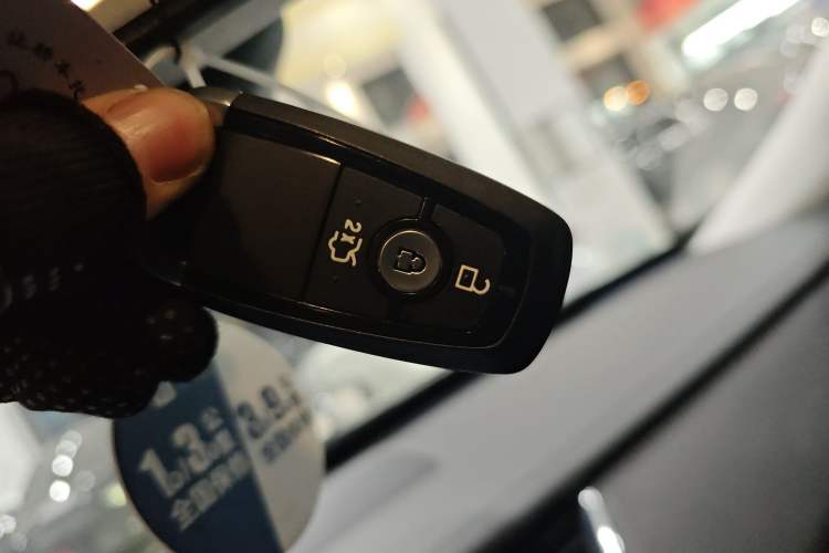 Used Ford Taurus 2019 EcoBoost 245 Comfort Edition