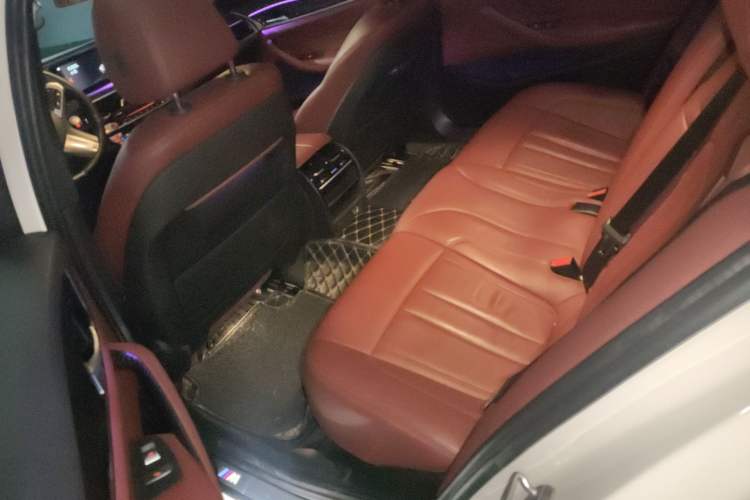 Used BMW 5 Series 2019 Facelifted 530Li Leading Edition M Sport Package
