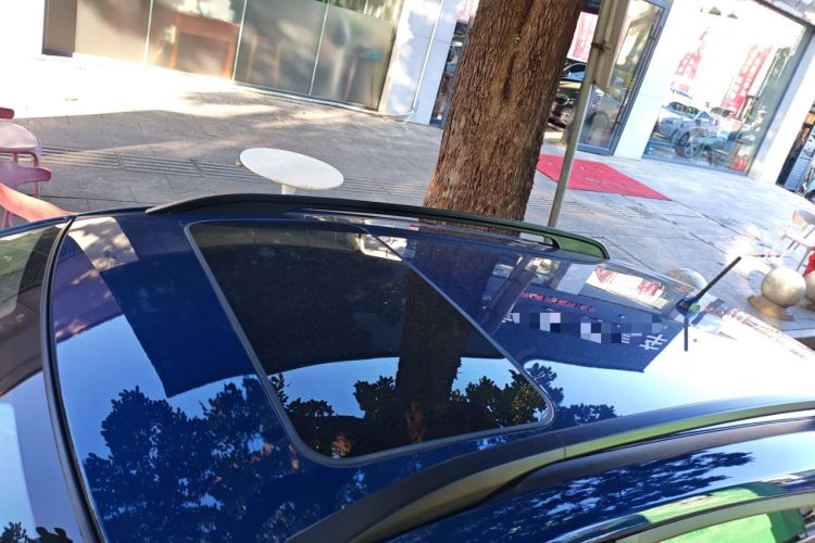 Used Kia KX Cross 2018 1.6L Automatic Dynamic Sunroof Version
