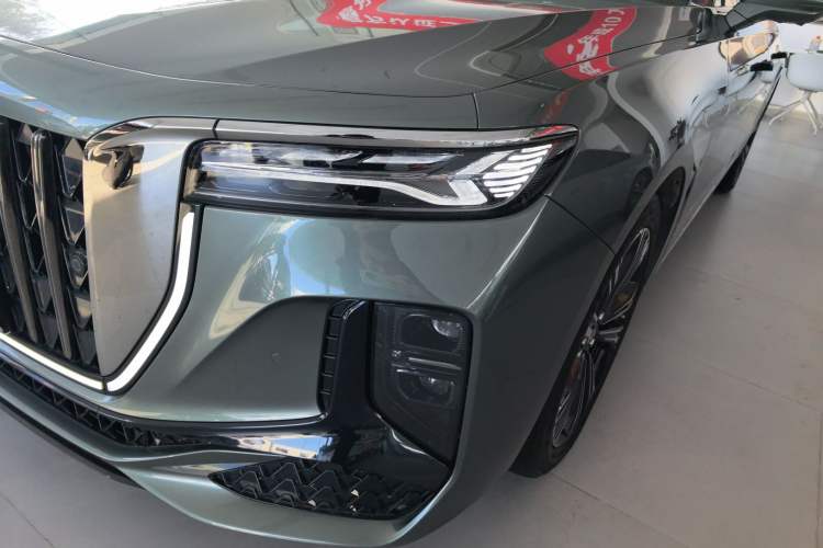 Used Hongqi H9 2024 2.0T Qixiang Private Style Edition
