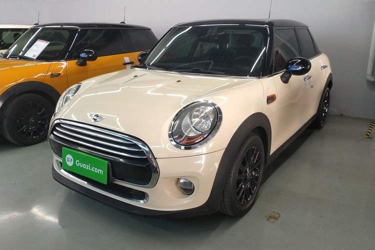 Used  MINI 2015 1.5T COOPER Fun Five-Door Edition
