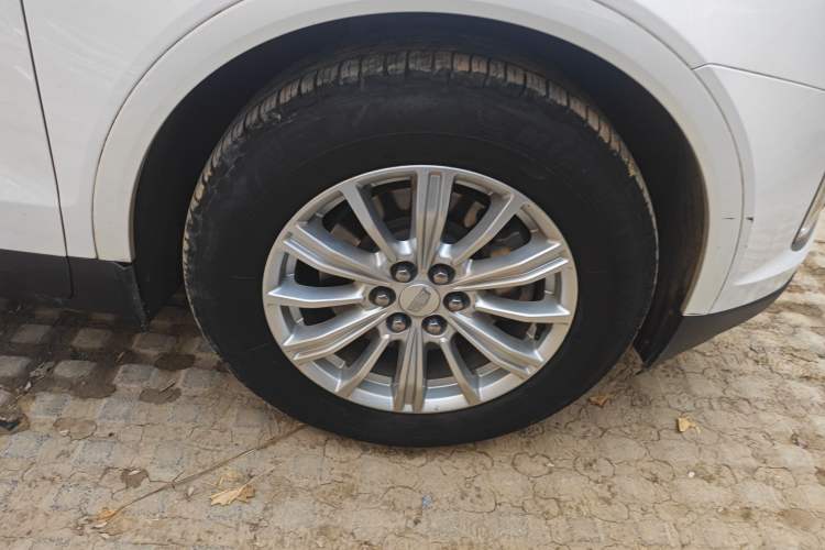 Used Cadillac XT5 2018 28E Four-Wheel Drive Tech Version