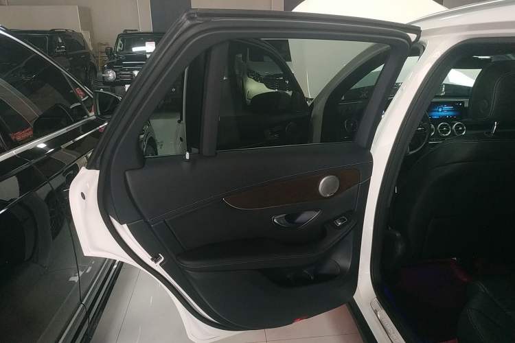 Used Mercedes-Benz GLC 2021 GLC 260 L 4MATIC Luxury Model
