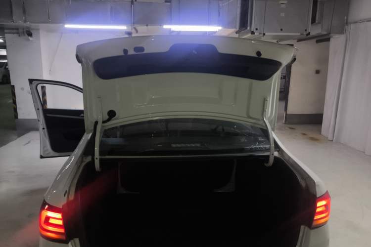 Used Volkswagen Lavida 2019 Lavida Start 1.5L Automatic Trendy Version China VI Standard
