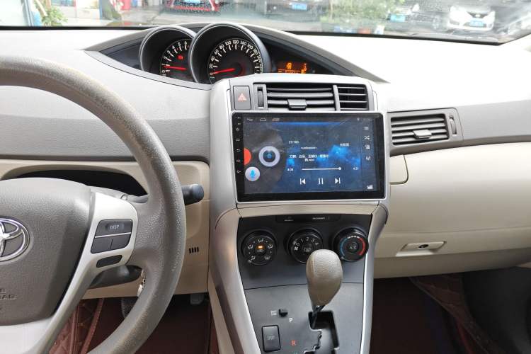 Used Toyota Verso 2015 180E CVT Crossover Edition
