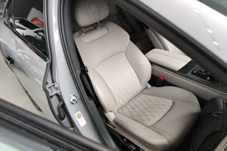 Used BYD Han 2025 EV with 701 km of Laser Radar-Enabled Intelligent Driving
