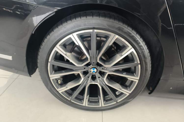 Used BMW 7 Series 2019 Restyled 740Li Leading Edition M Sport Package
