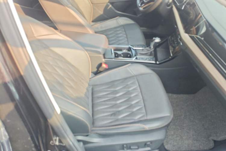 Used Volkswagen Passat New Energy 2020 430 PHEV Hybrid Luxury Edition China VI Standard
