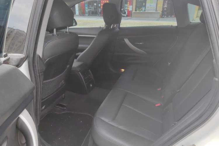 Used BMW 3 Series GT 2017 320i Sport Edition
