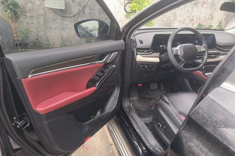 Used SOL QX 2022 300T DCT Moon Exploration Edition
