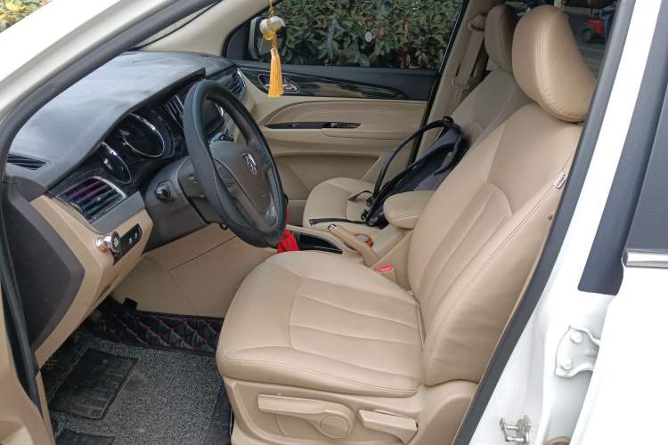 Used Baojun 730 2016 1.5L Manual Comfort Version 7 Seats China V Emission Standard
