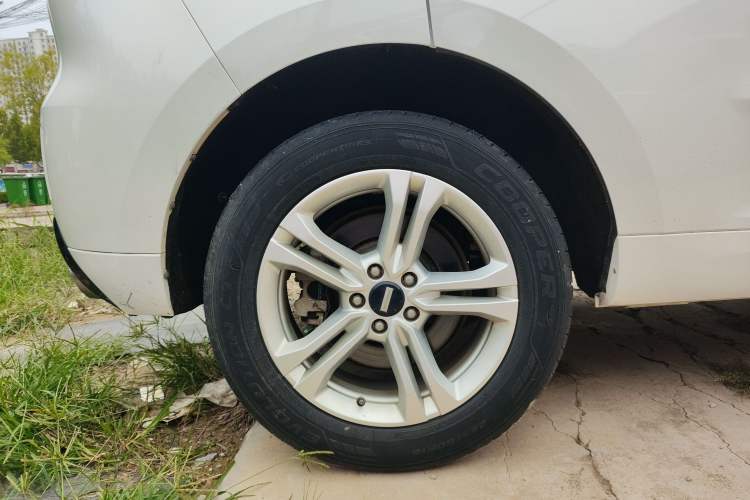 Used Wey VV5 2019 1.5T Two-Wheel Drive Smart Pioneer
