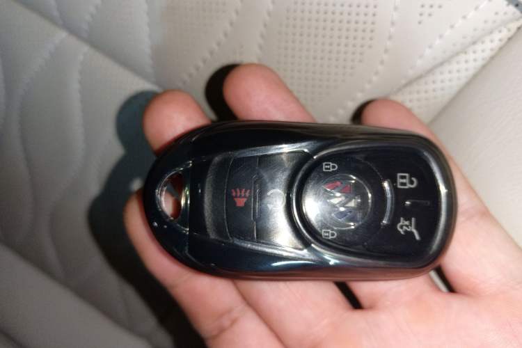 Used Buick Enclave 2022 652T 4x4 Avenir 6-Seater
