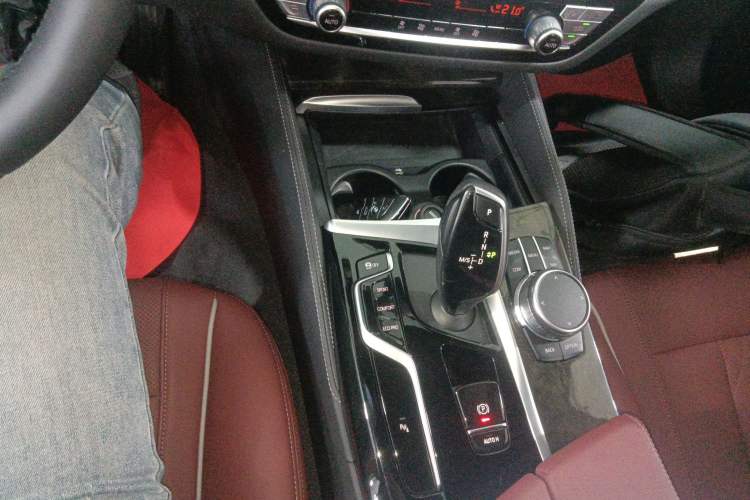 Used BMW 5 Series 2021 525Li M Sport Package