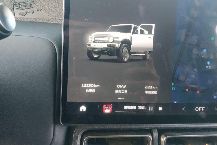 Used  V23 2025 401 Two-Wheel Drive Advanced Edition
