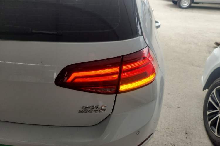 Used Volkswagen Golf 2020 200TSI DSG Comfortable and Ambitious Edition