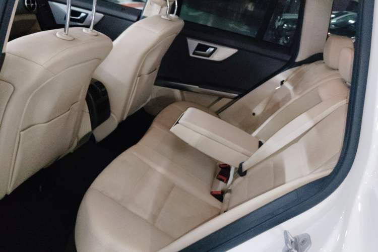 Used Mercedes-Benz GLK-Class 2015 GLK 260 4MATIC Dynamic Edition Ultimate Version
