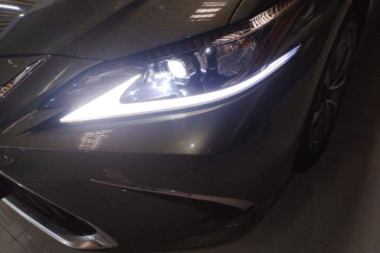 Used Lexus ES 2022 200 Excellence Edition
