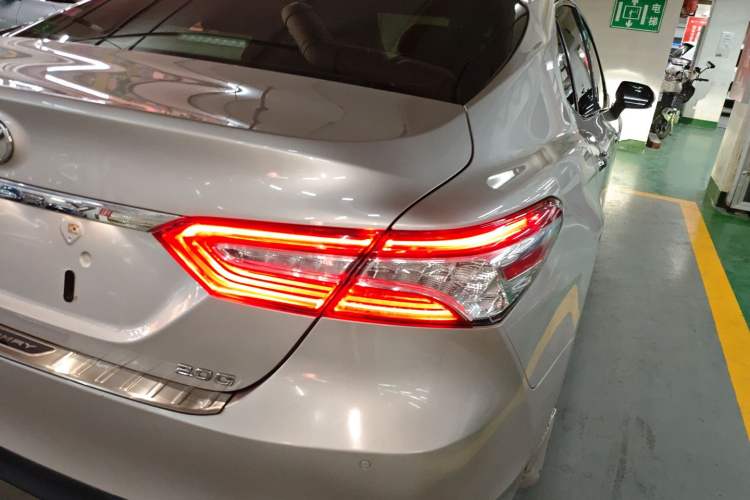 Used Toyota Camry 2021 2.0G Luxury Edition