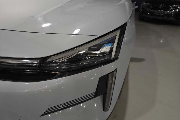 Used  L6 2023 125km MAX