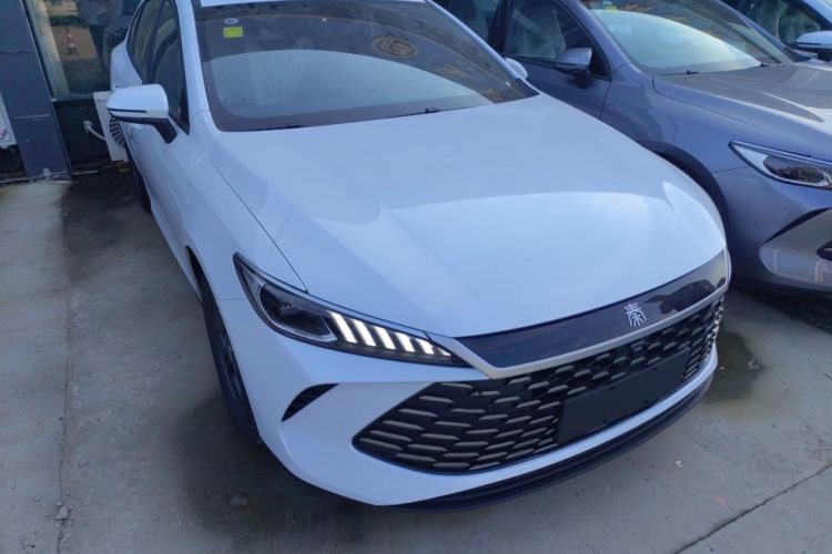 Used BYD Qin PLUS 2025 DM-i Smart Drive 55KM Leading Model