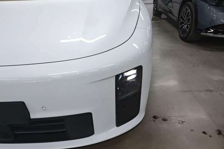 Used Li Auto Li Auto i6 2025 Model Two-Wheel-Drive Standard Type
