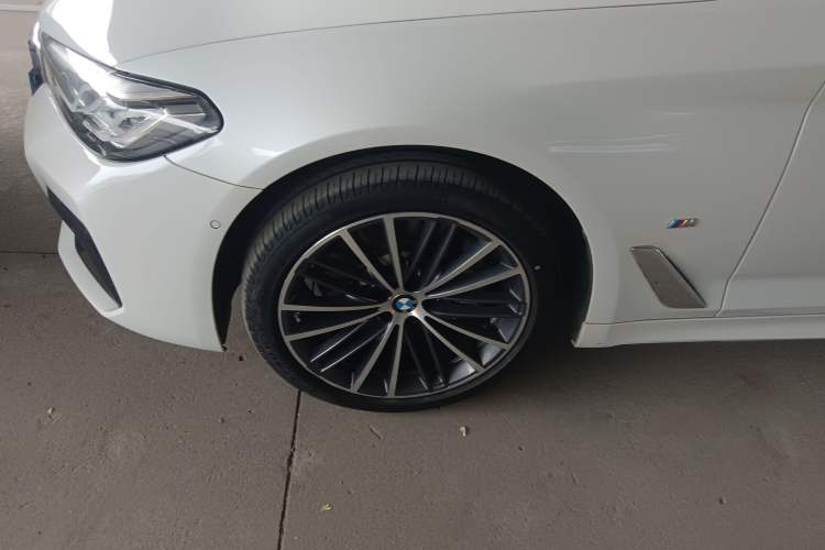 Used BMW 5 Series 2022 Second Facelift 530Li Leading Edition M Sport Package